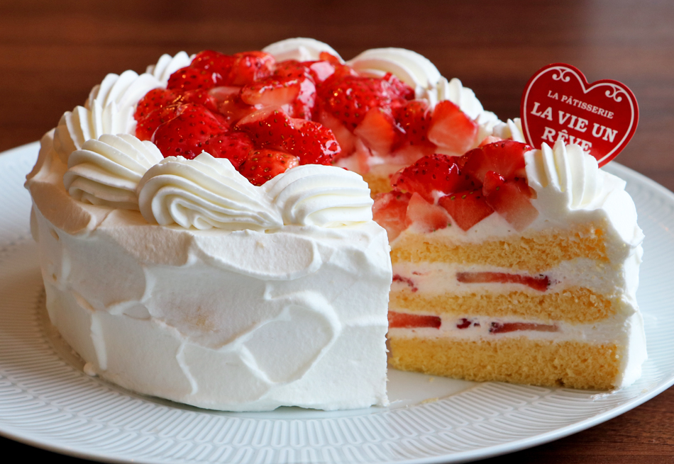記念日やお祝いに！おとりよせの常識を覆す「苺ショートケーキ」 | お