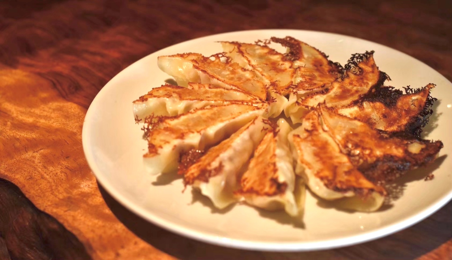 アベル黒豚肉汁餃子（餃子のさんくみ宮原店）｜おとりよせネット