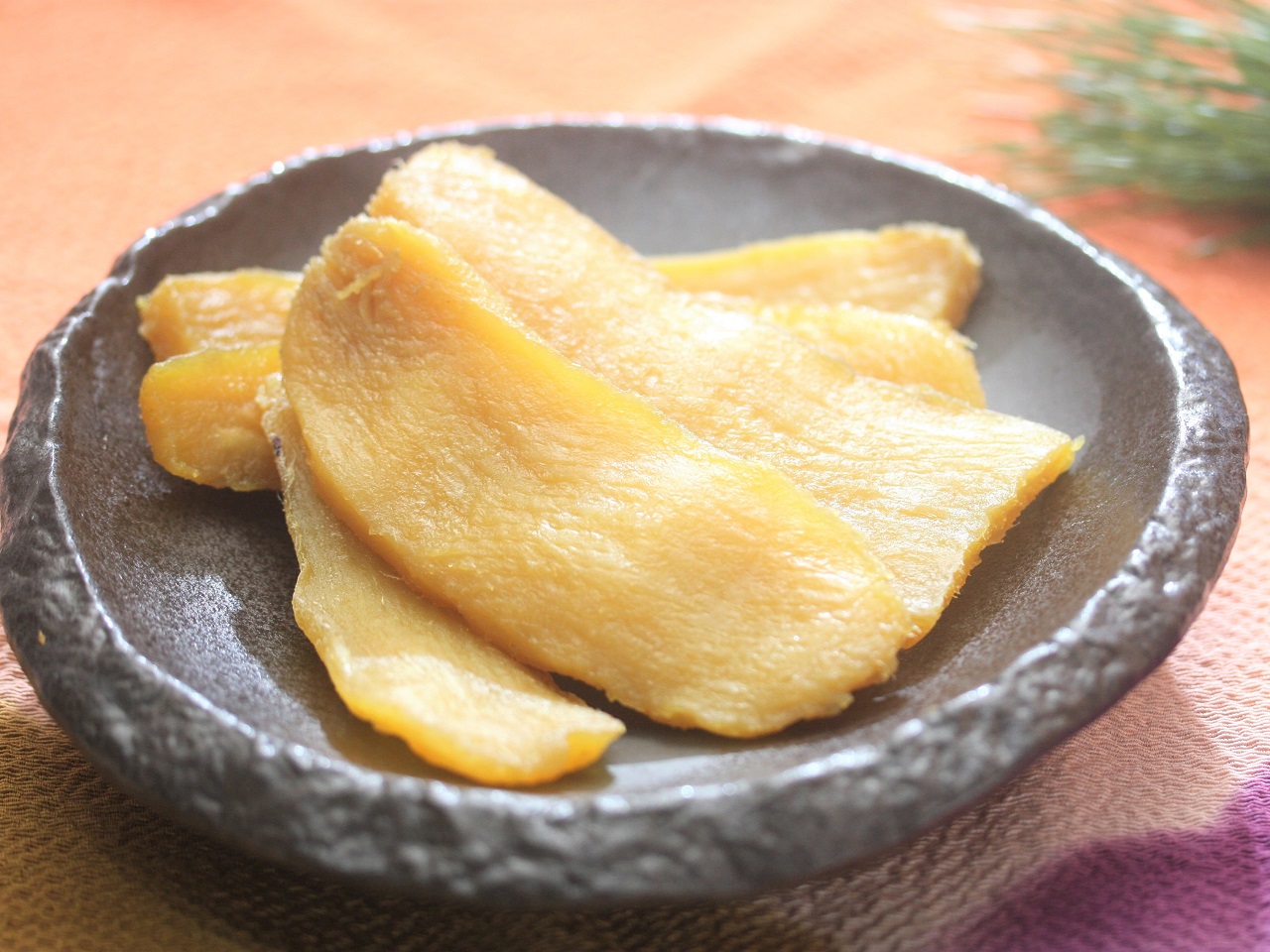 紅はるか 平干し芋 合計600g (300g×2袋)（スミフルの美味しいマルシェ