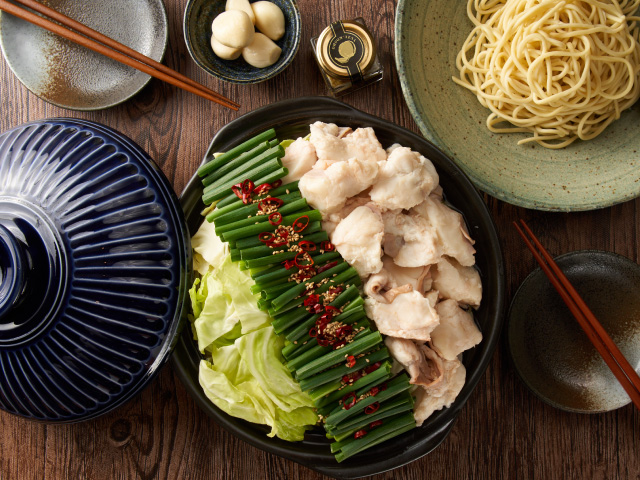 もつ鍋 秘伝国産牛もつ鍋 醤油味（2～3人前）特製〆ちゃんぽん麺セット（本格