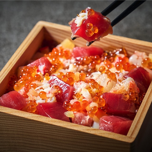 コトブキ海鮮丼 プラチナまぐろ赤身 単品（コトブキウミサチ
