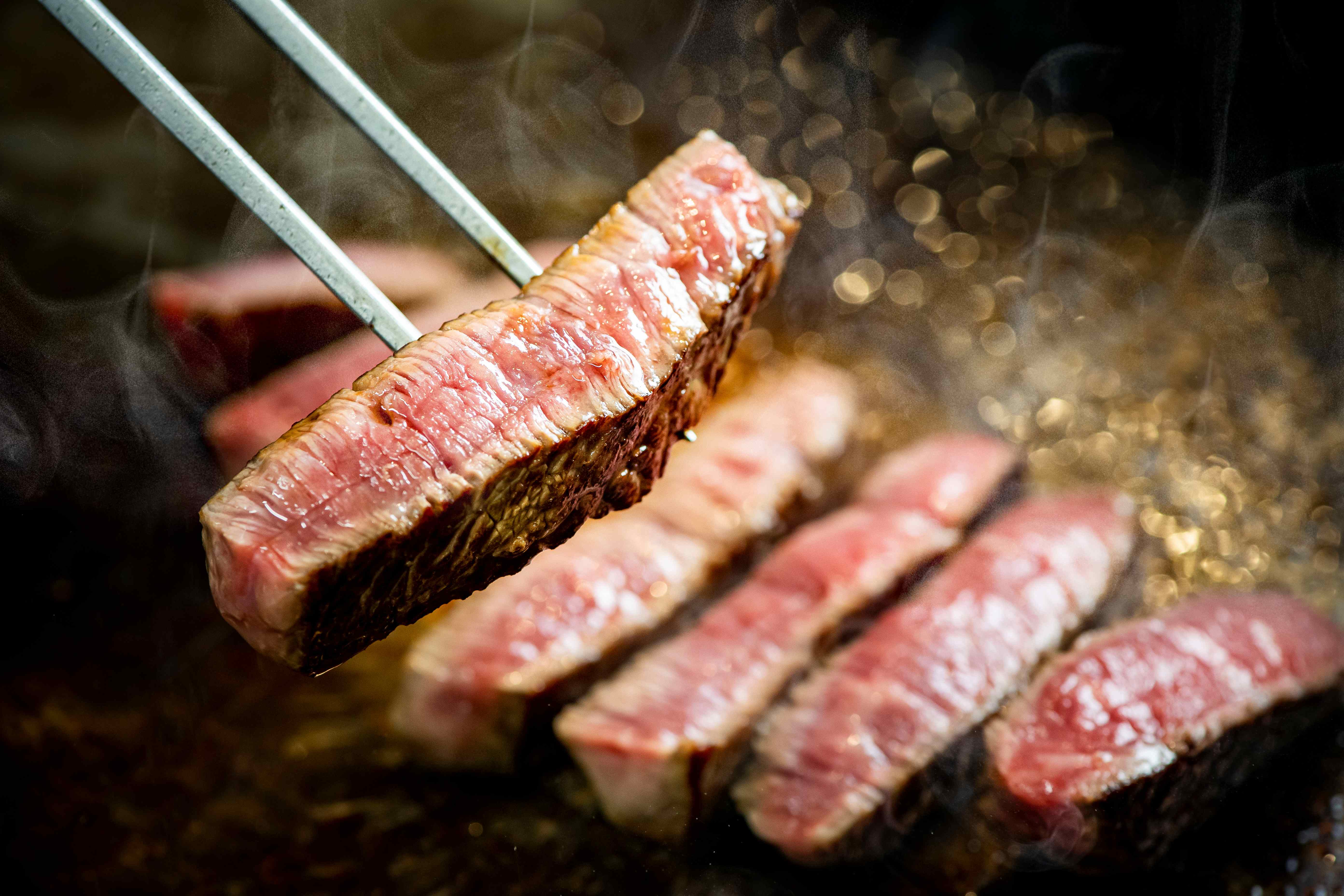 佐賀・国産黒毛和牛 伊萬里牛(伊万里牛)極上モモステーキ 150g×2枚